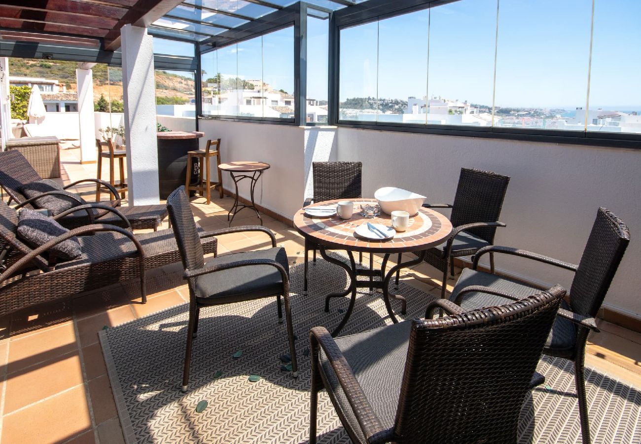 Apartamento en Mijas Costa - Ático de 2 dormitorios La Cala de Mijas con vistas al mar