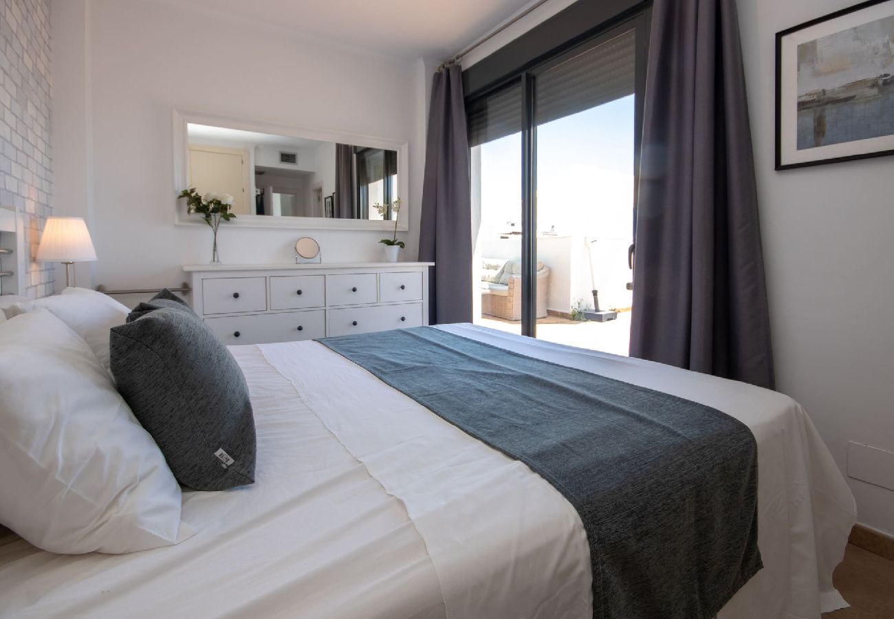 Apartamento en Mijas Costa - Ático de 2 dormitorios La Cala de Mijas con vistas al mar