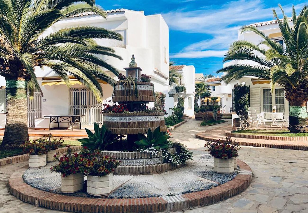 Casa en La Cala de Mijas - Adosado de 3 dormitorios con terraza en la azotea a 100 m de la playa