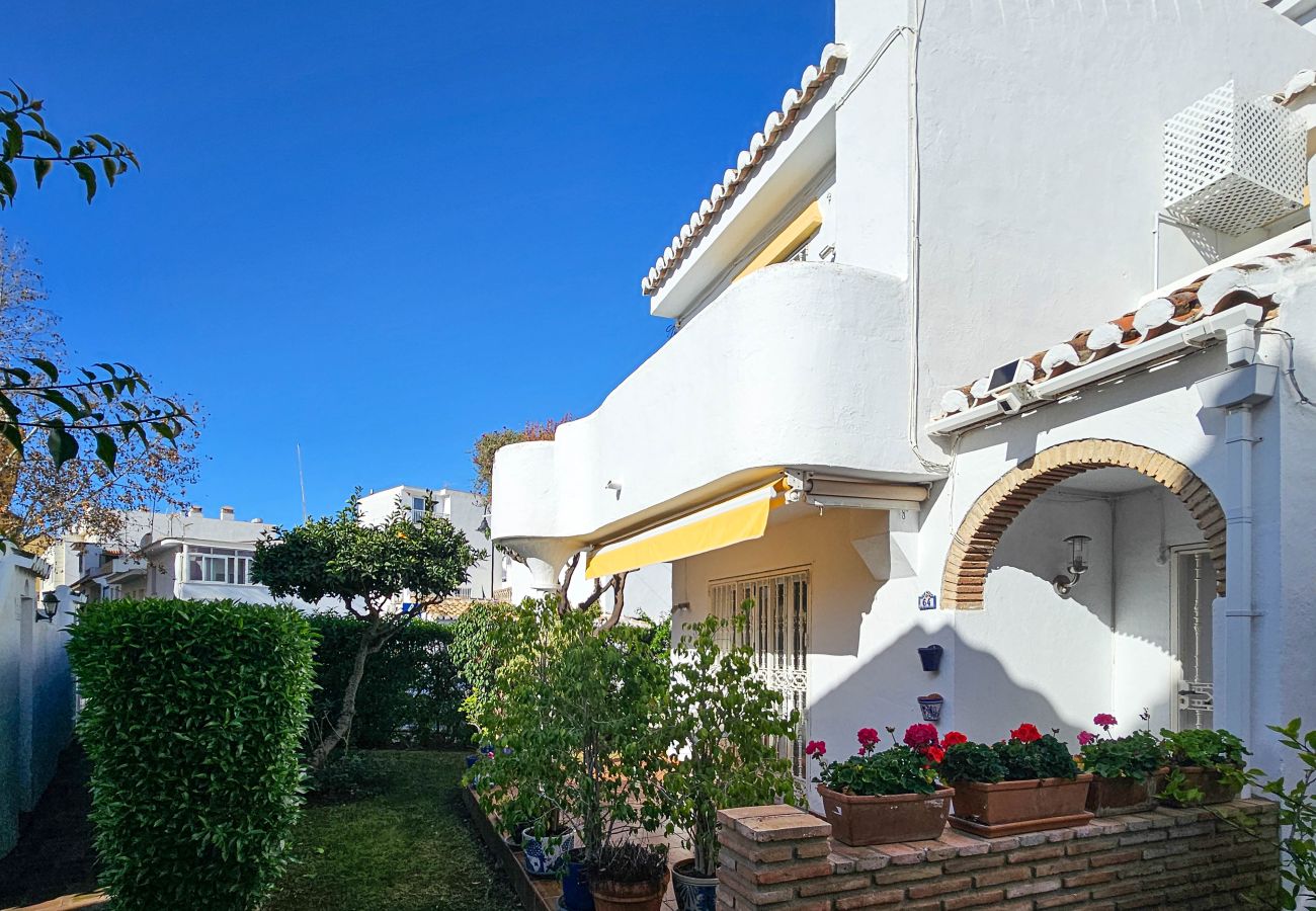 Casa en La Cala de Mijas - Adosado de 3 dormitorios con terraza en la azotea a 100 m de la playa