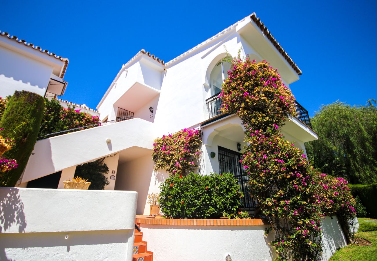 Apartamento en Benahavís - Apartamento encantador en Pueblo Cortes del Golf Benahavis