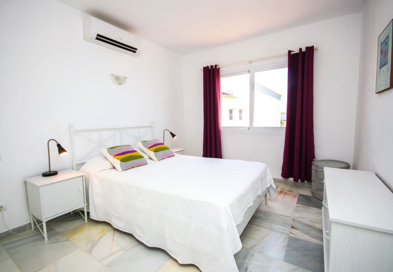 Apartamento en Benahavís - Apartamento encantador en Pueblo Cortes del Golf Benahavis