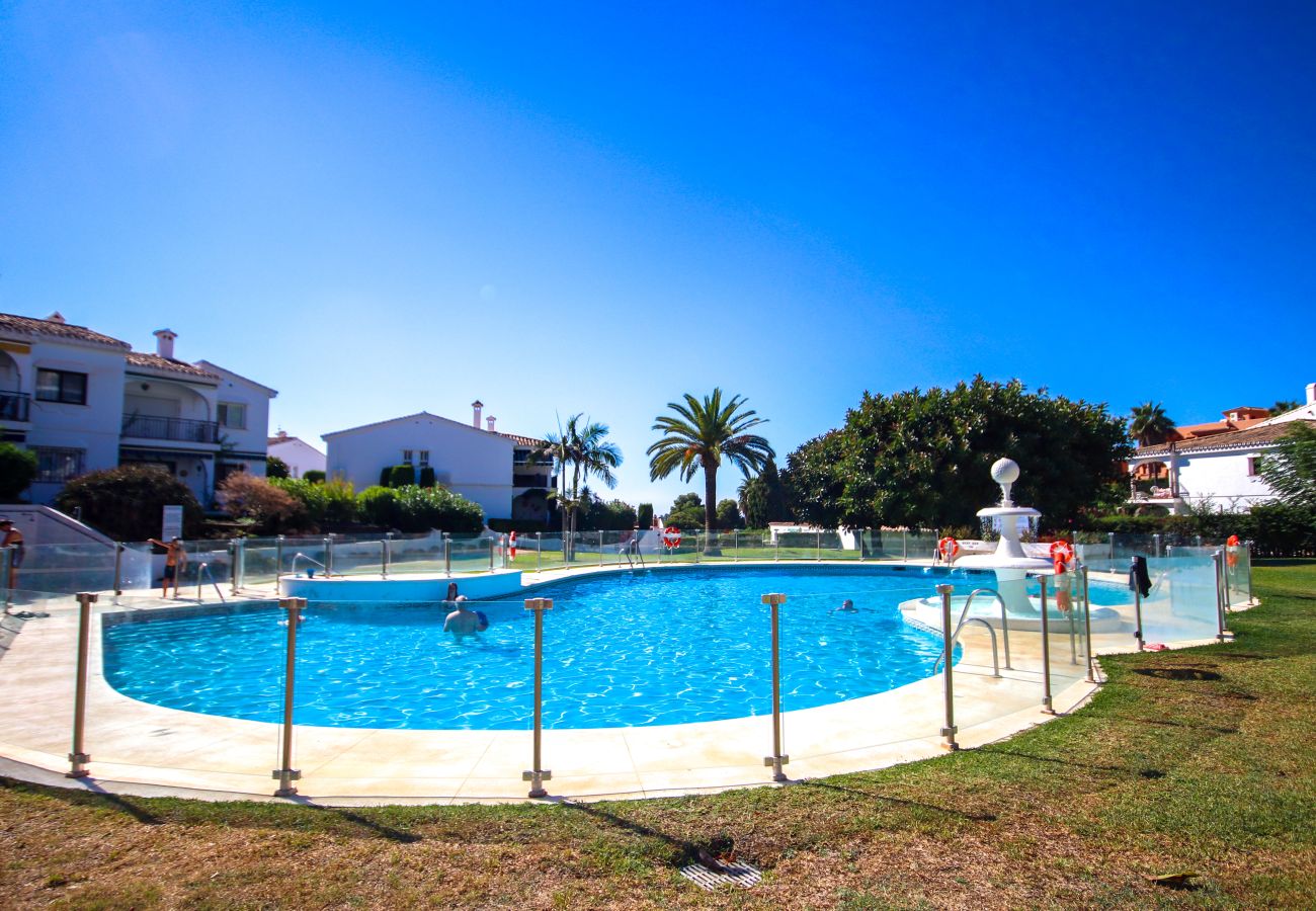 Apartamento en Benahavís - Apartamento encantador en Pueblo Cortes del Golf Benahavis