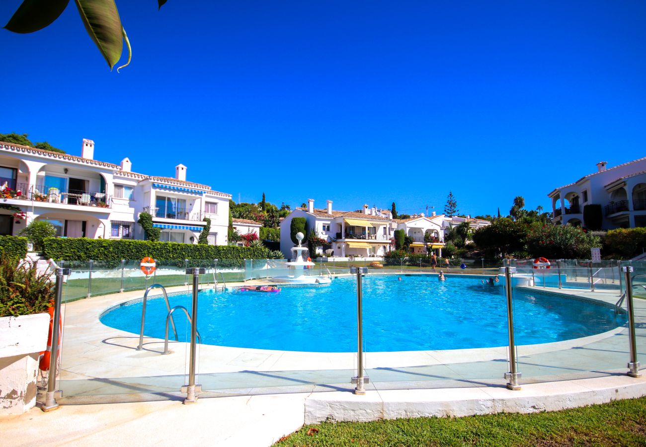 Apartamento en Benahavís - Apartamento encantador en Pueblo Cortes del Golf Benahavis