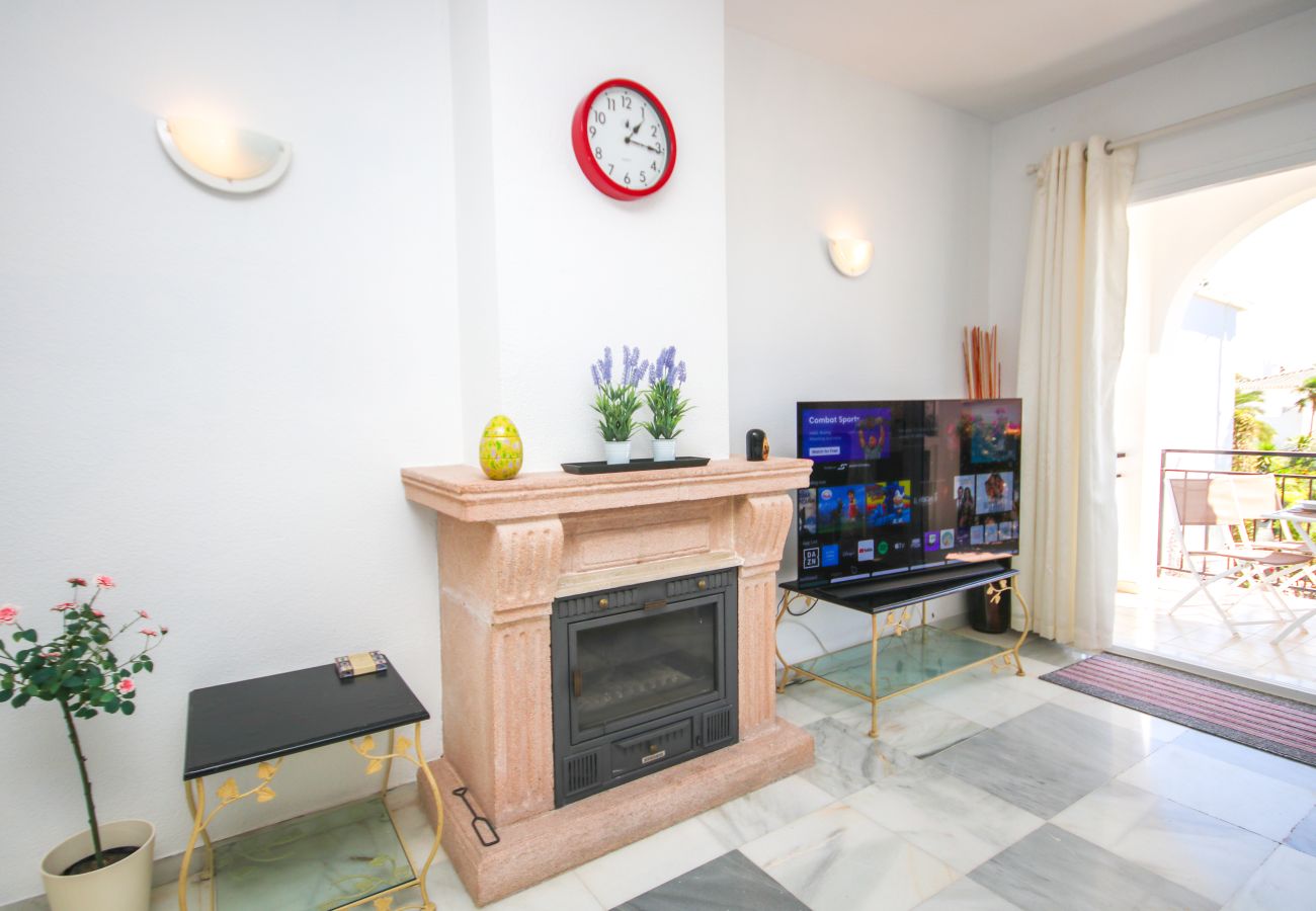 Apartamento en Benahavís - Apartamento encantador en Pueblo Cortes del Golf Benahavis