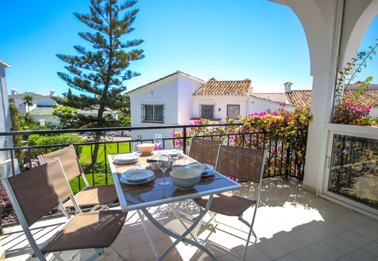 Apartamento en Benahavís - Apartamento encantador en Pueblo Cortes del Golf Benahavis