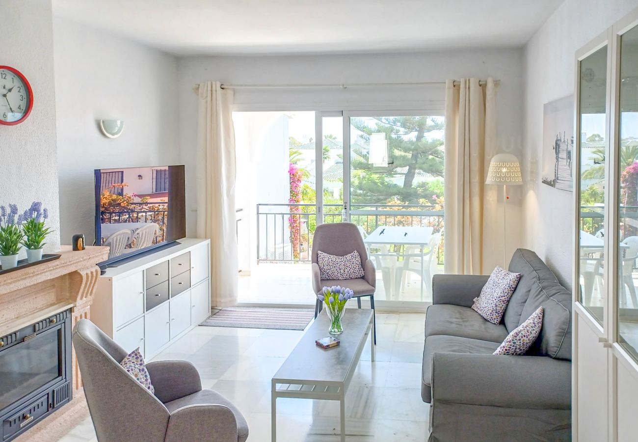 Apartamento en Benahavís - Apartamento encantador en Pueblo Cortes del Golf Benahavis