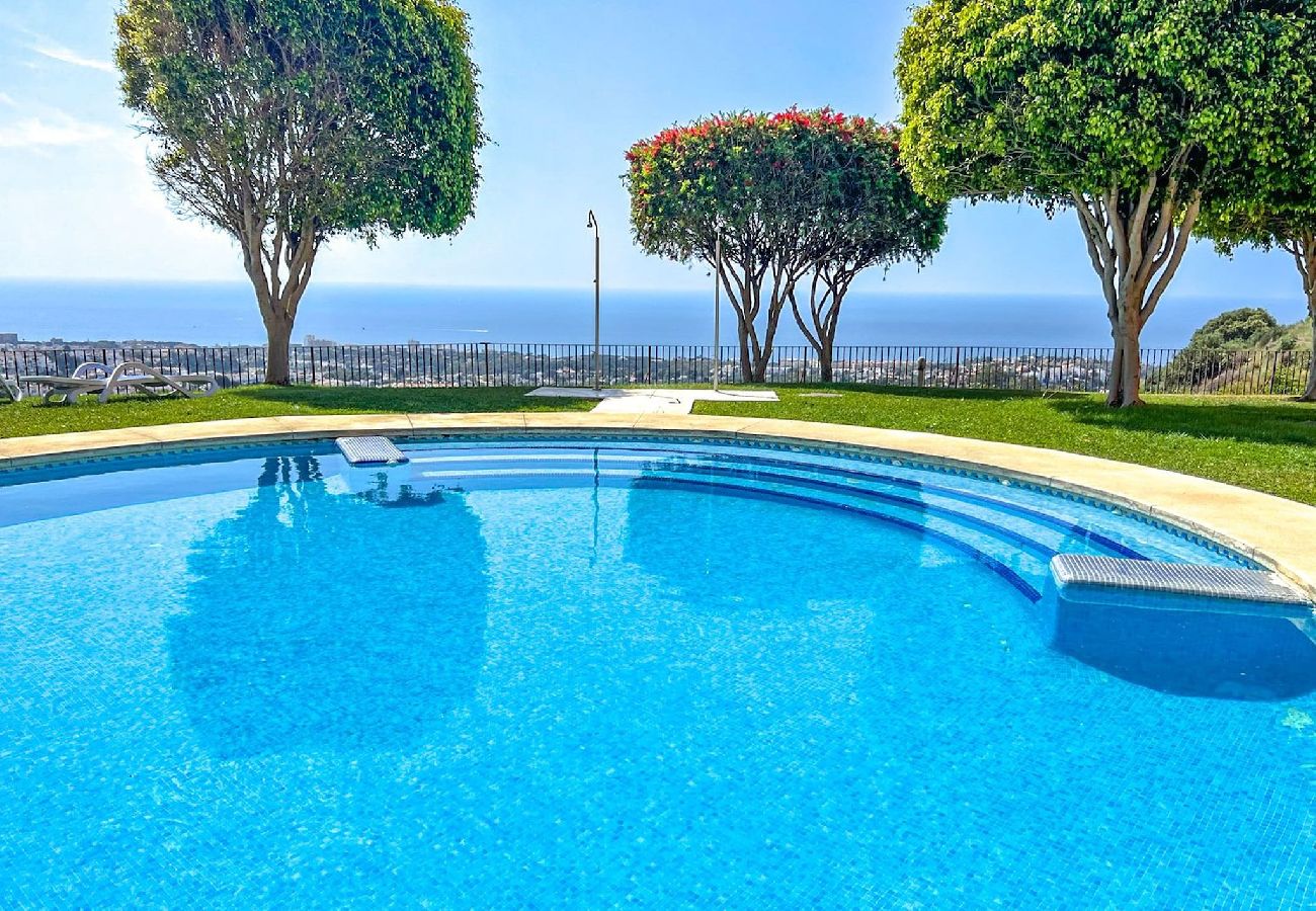 Apartamento en Calahonda - 2 Bedroom Apartment with great views