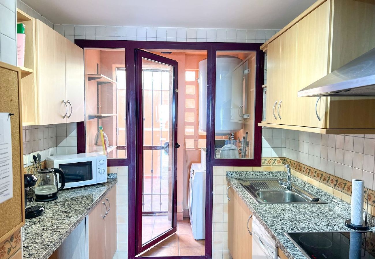 Apartamento en Calahonda - 2 Bedroom Apartment with great views