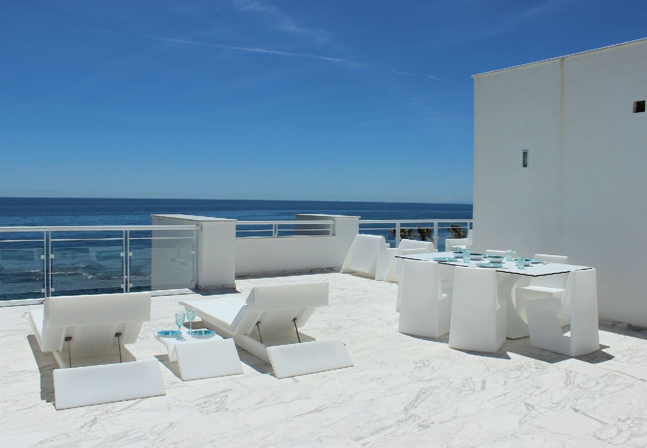 Apartamento en Casares - Impresionante ático frente al mar en Casares