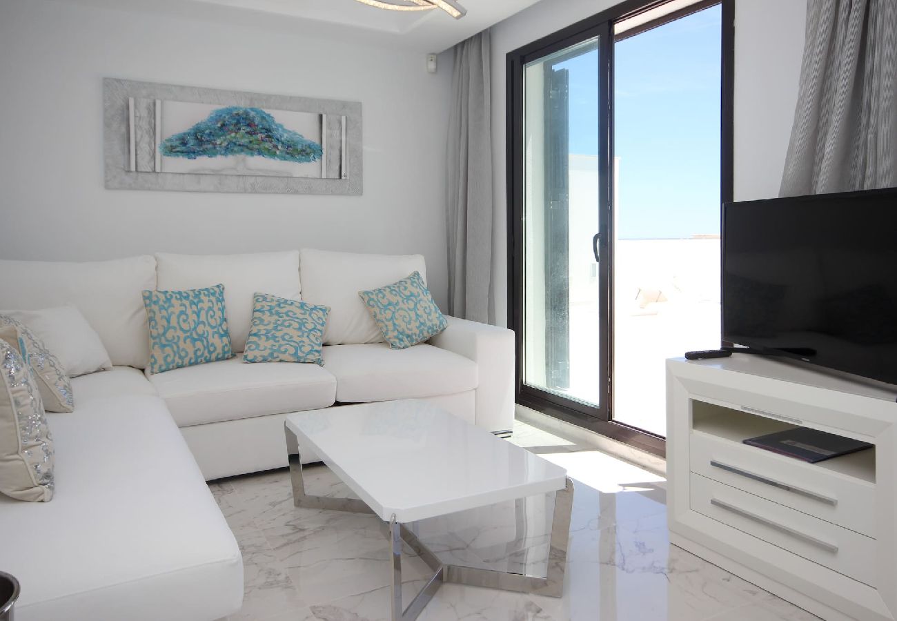 Apartamento en Casares - Impresionante ático frente al mar en Casares