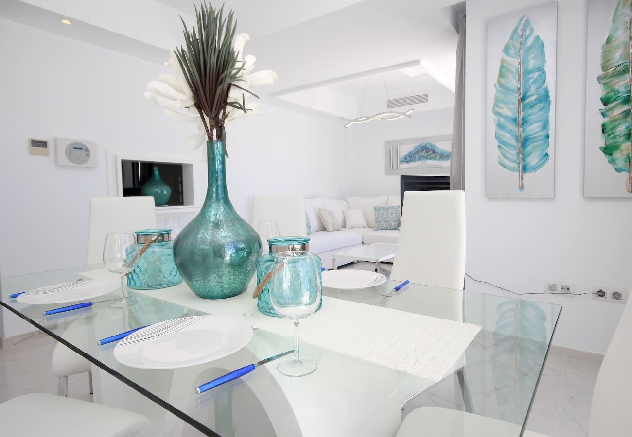 Apartamento en Casares - Impresionante ático frente al mar en Casares