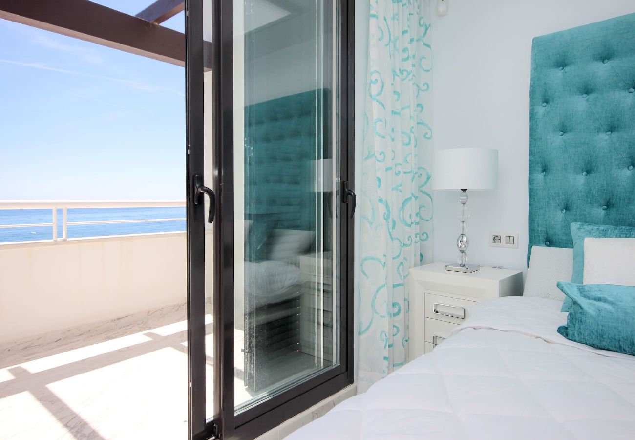 Apartamento en Casares - Impresionante ático frente al mar en Casares