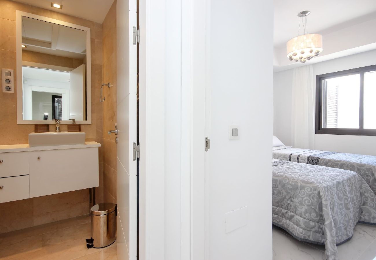 Apartamento en Casares - Impresionante ático frente al mar en Casares