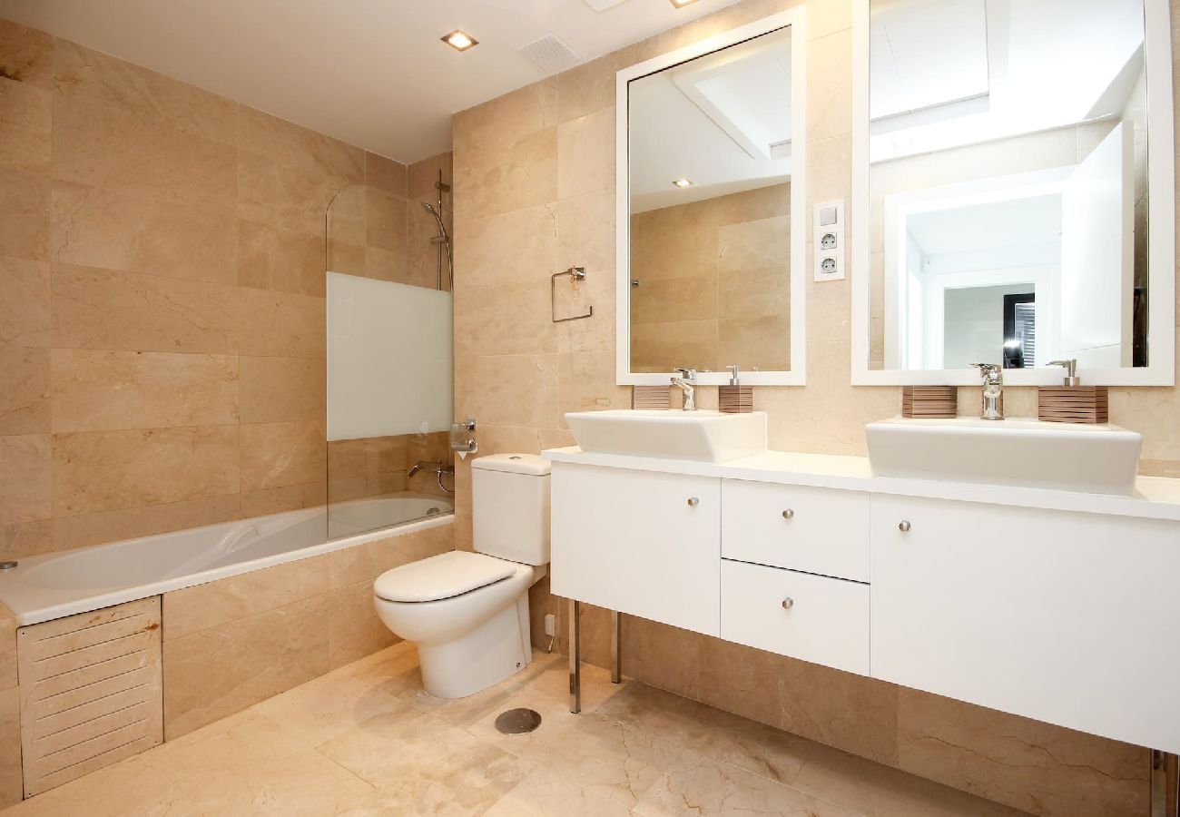 Apartamento en Casares - Impresionante ático frente al mar en Casares