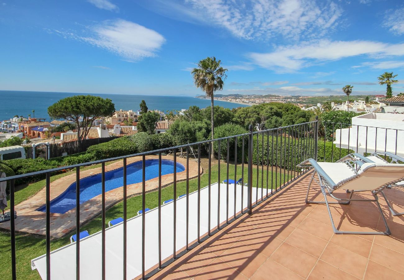 Villa en Casares - Vista del Mar Hermosa villa de 6 dormitorios con piscina privada y cerca de la playa