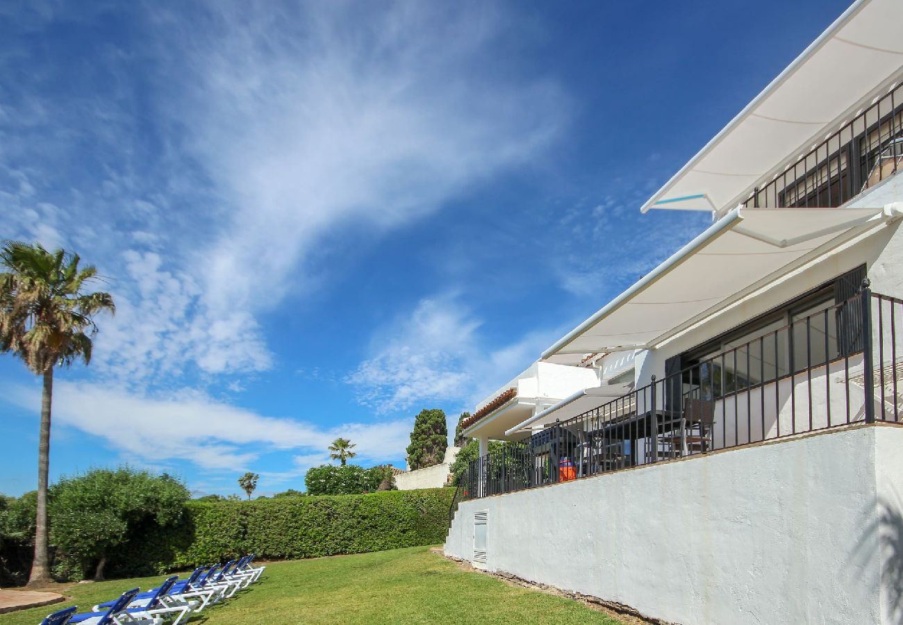 Villa en Casares - Vista del Mar Hermosa villa de 6 dormitorios con piscina privada y cerca de la playa