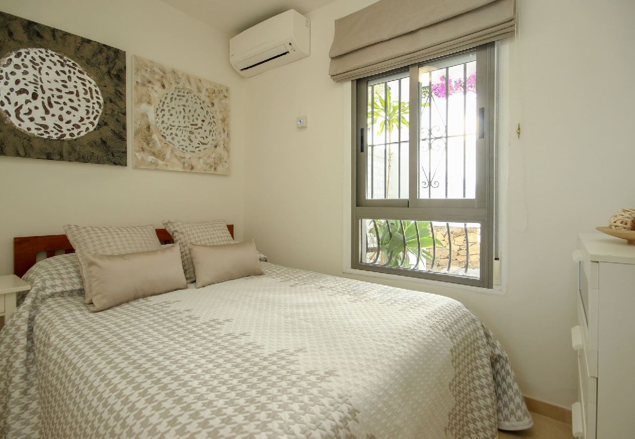 Villa en Casares - Vista del Mar Hermosa villa de 6 dormitorios con piscina privada y cerca de la playa