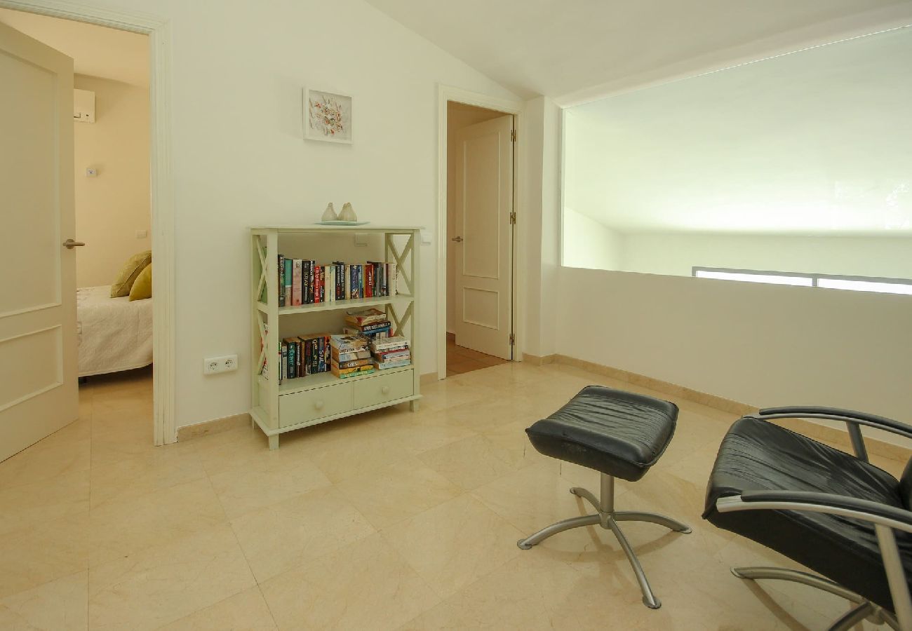 Villa en Casares - Vista del Mar Hermosa villa de 6 dormitorios con piscina privada y cerca de la playa