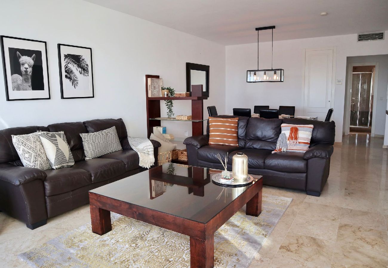 Apartamento en Istán - Ático dúplex de 2 dormitorios con impresionantes vistas, Istán