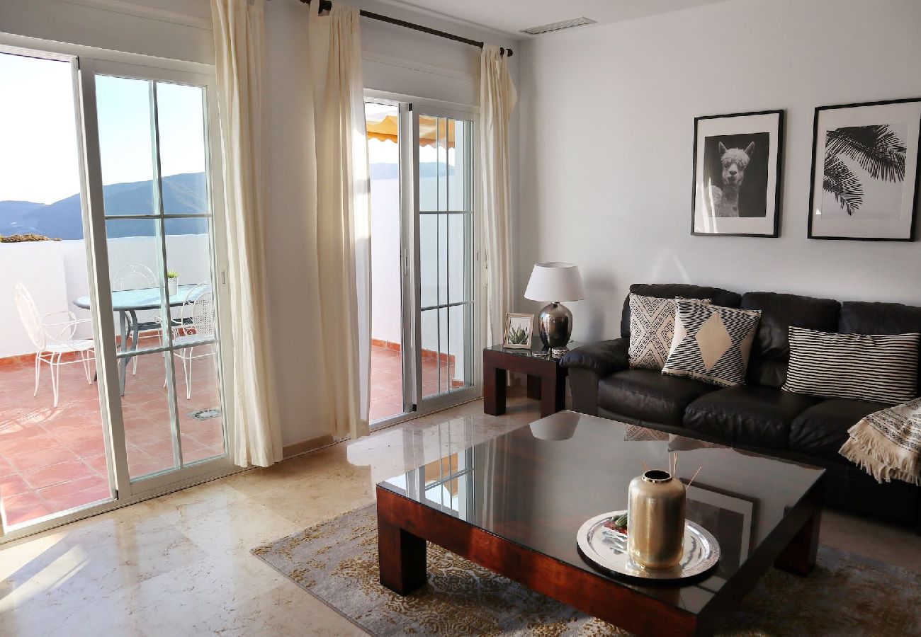 Apartamento en Istán - Ático dúplex de 2 dormitorios con impresionantes vistas, Istán