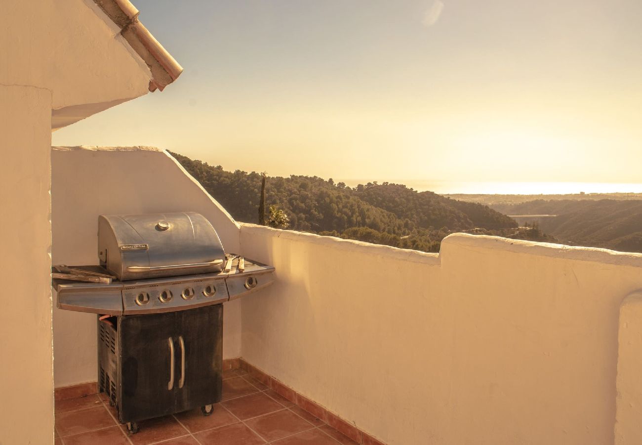 Apartamento en Istán - Ático dúplex de 2 dormitorios con impresionantes vistas, Istán