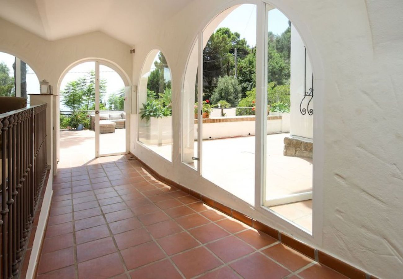 Villa en Ojen - Villa rural de siete dormitorios