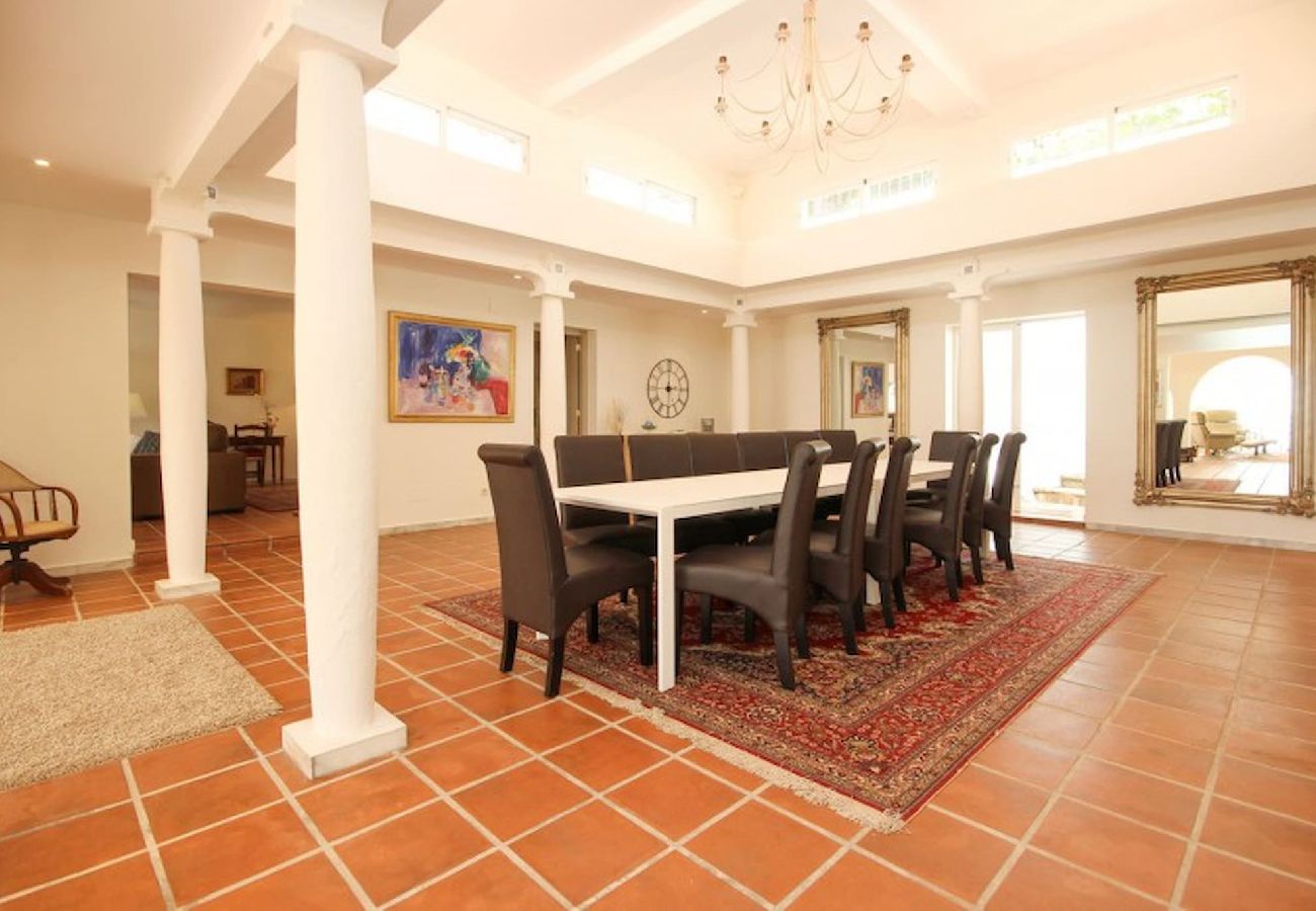 Villa en Ojen - Villa rural de siete dormitorios