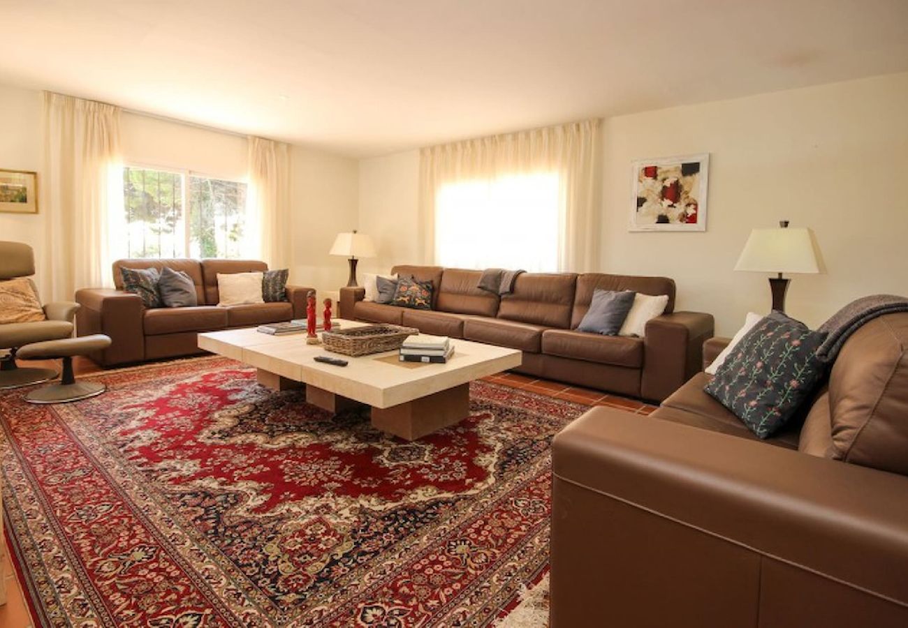 Villa en Ojen - Villa rural de siete dormitorios