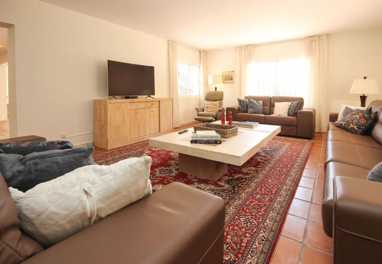 Villa en Ojen - Villa rural de siete dormitorios