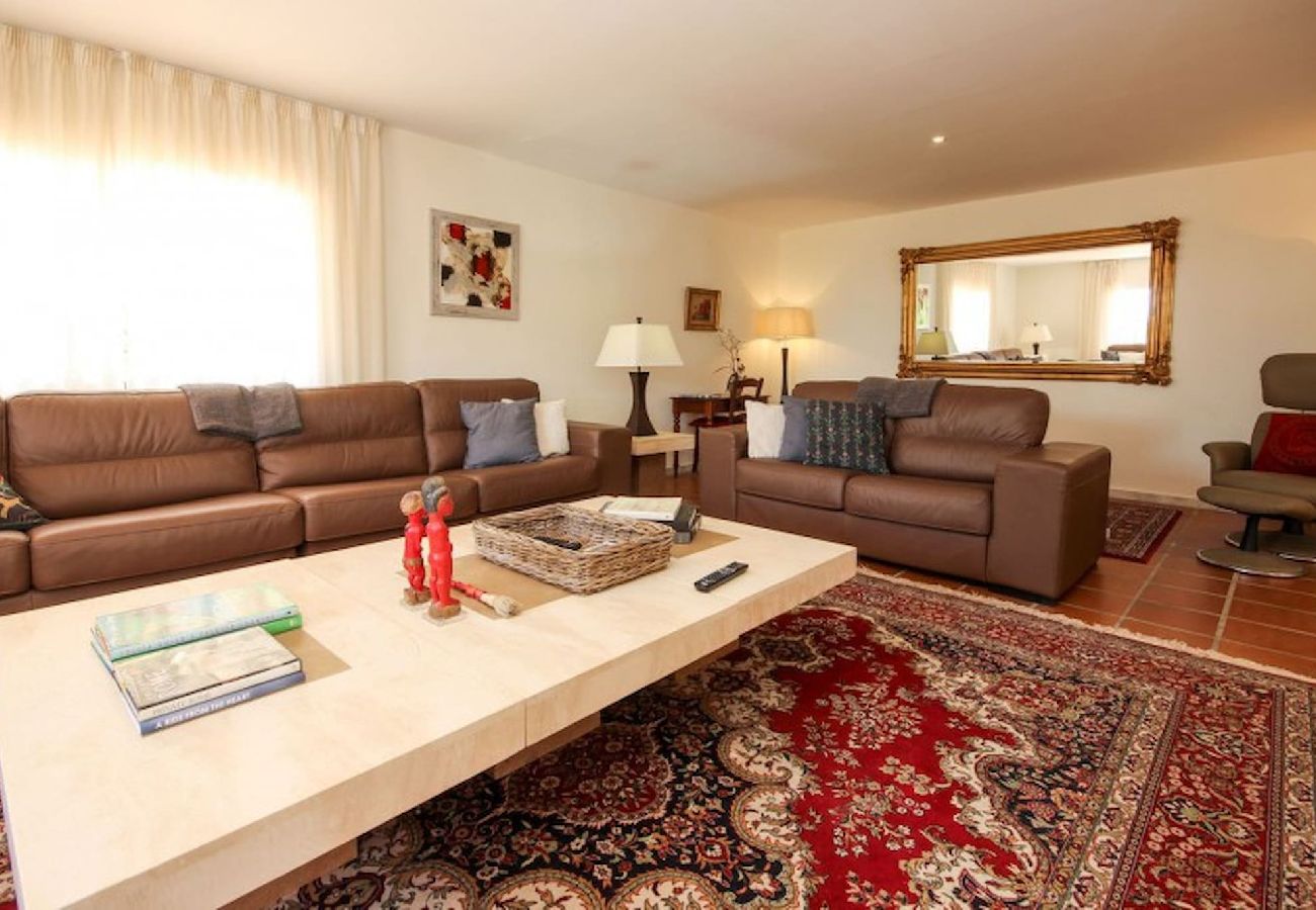 Villa en Ojen - Villa rural de siete dormitorios