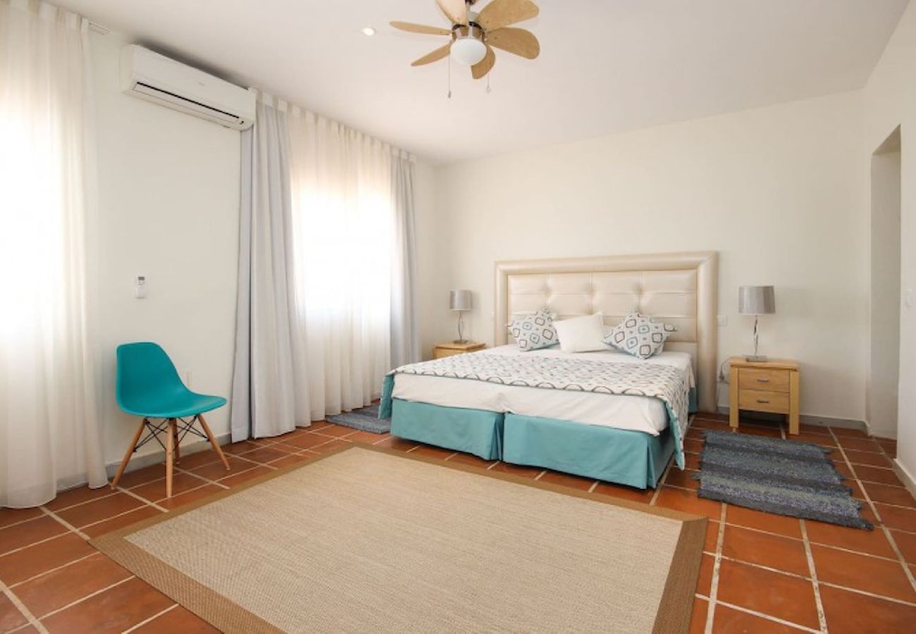 Villa en Ojen - Villa rural de siete dormitorios