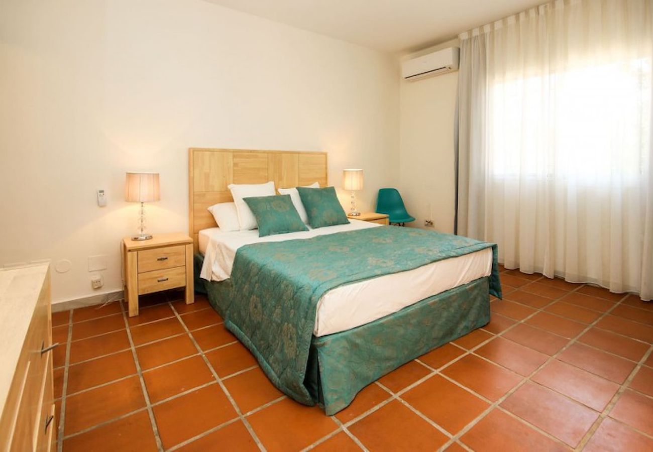Villa en Ojen - Villa rural de siete dormitorios