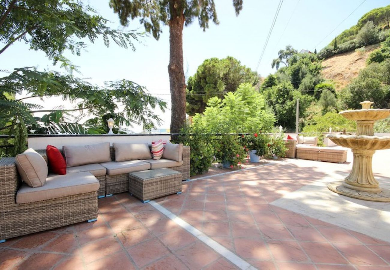 Villa en Ojen - Villa rural de siete dormitorios