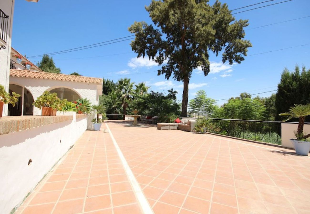 Villa en Ojen - Villa rural de siete dormitorios