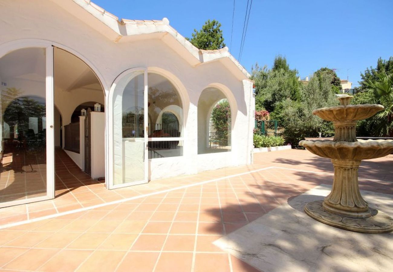 Villa en Ojen - Villa rural de siete dormitorios