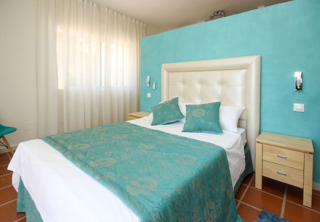 Villa en Ojen - Villa rural de siete dormitorios