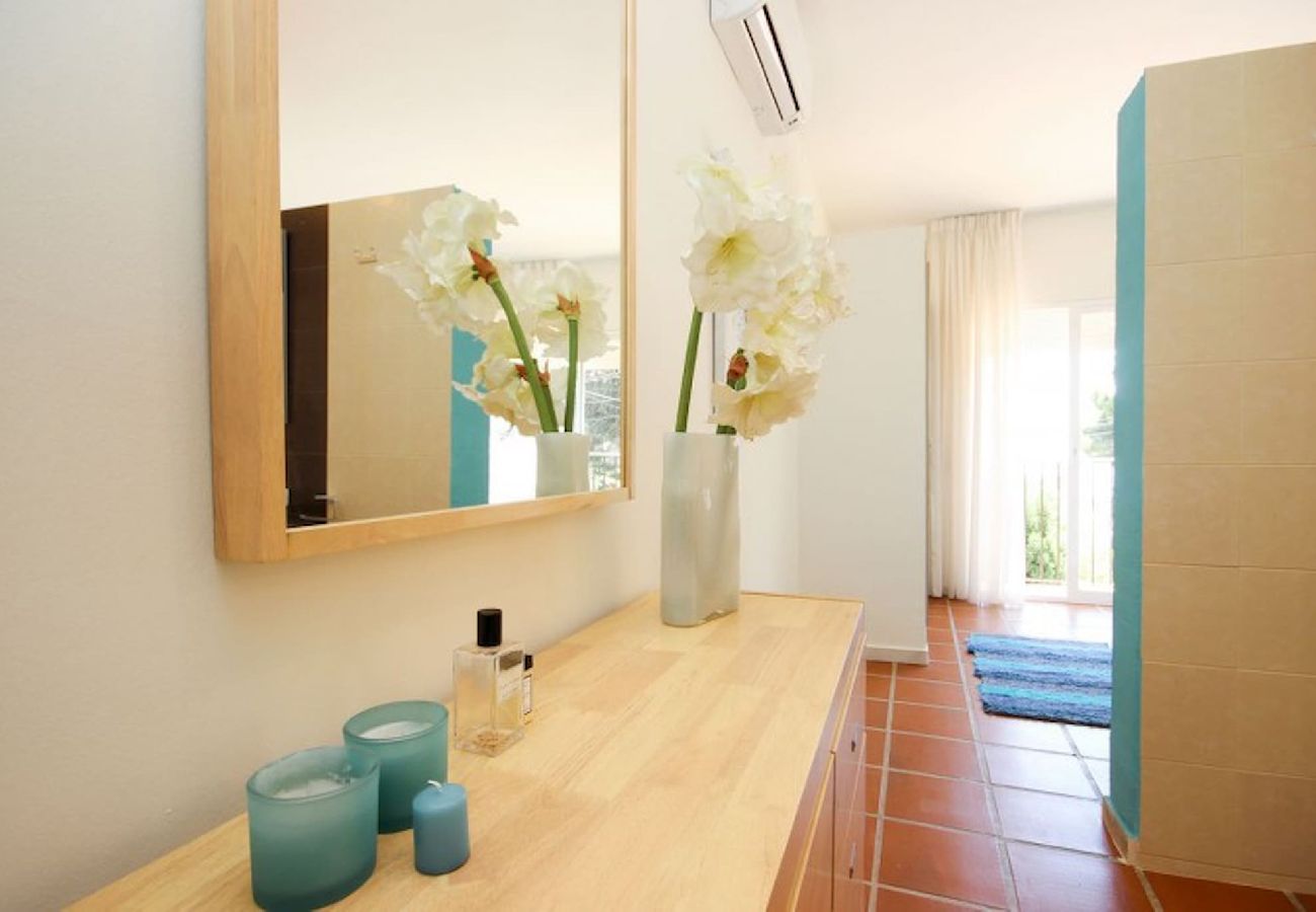 Villa en Ojen - Villa rural de siete dormitorios