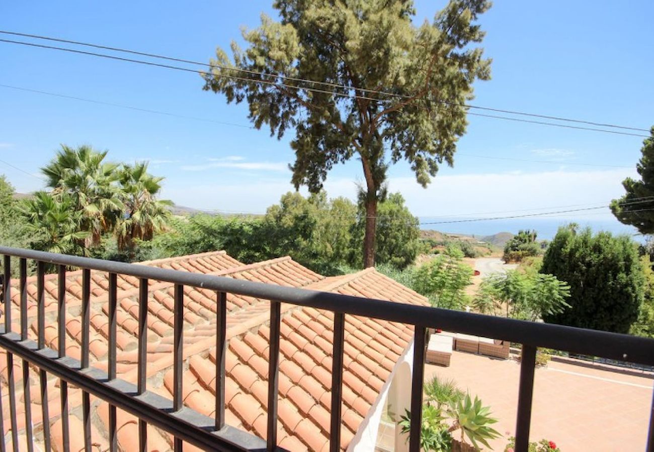 Villa en Ojen - Villa rural de siete dormitorios