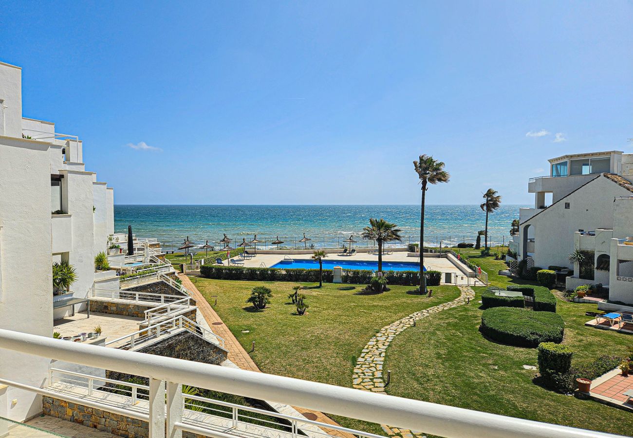 Apartamento en Casares - Impresionante apartamento de 2 dormitorios en primera línea de playa en Casares