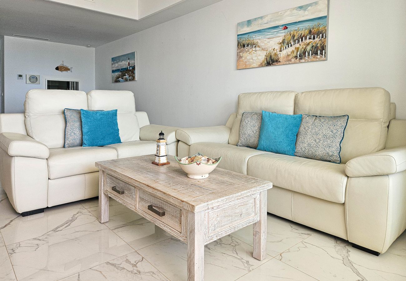 Apartamento en Casares - Impresionante apartamento de 2 dormitorios en primera línea de playa en Casares