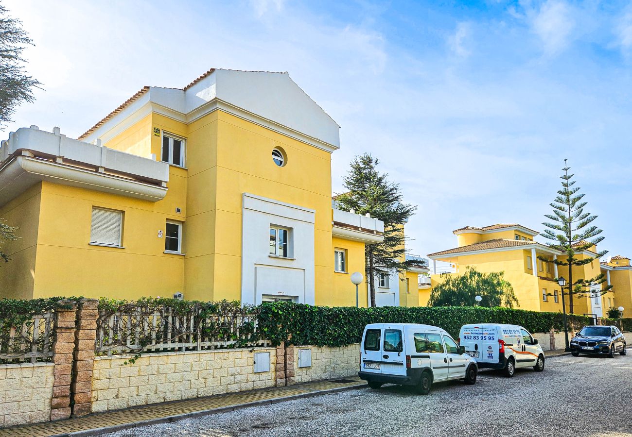 Apartamento en Marbella - Apartamento de 2 dormitorios con jardín Las Mimosas Cabopino