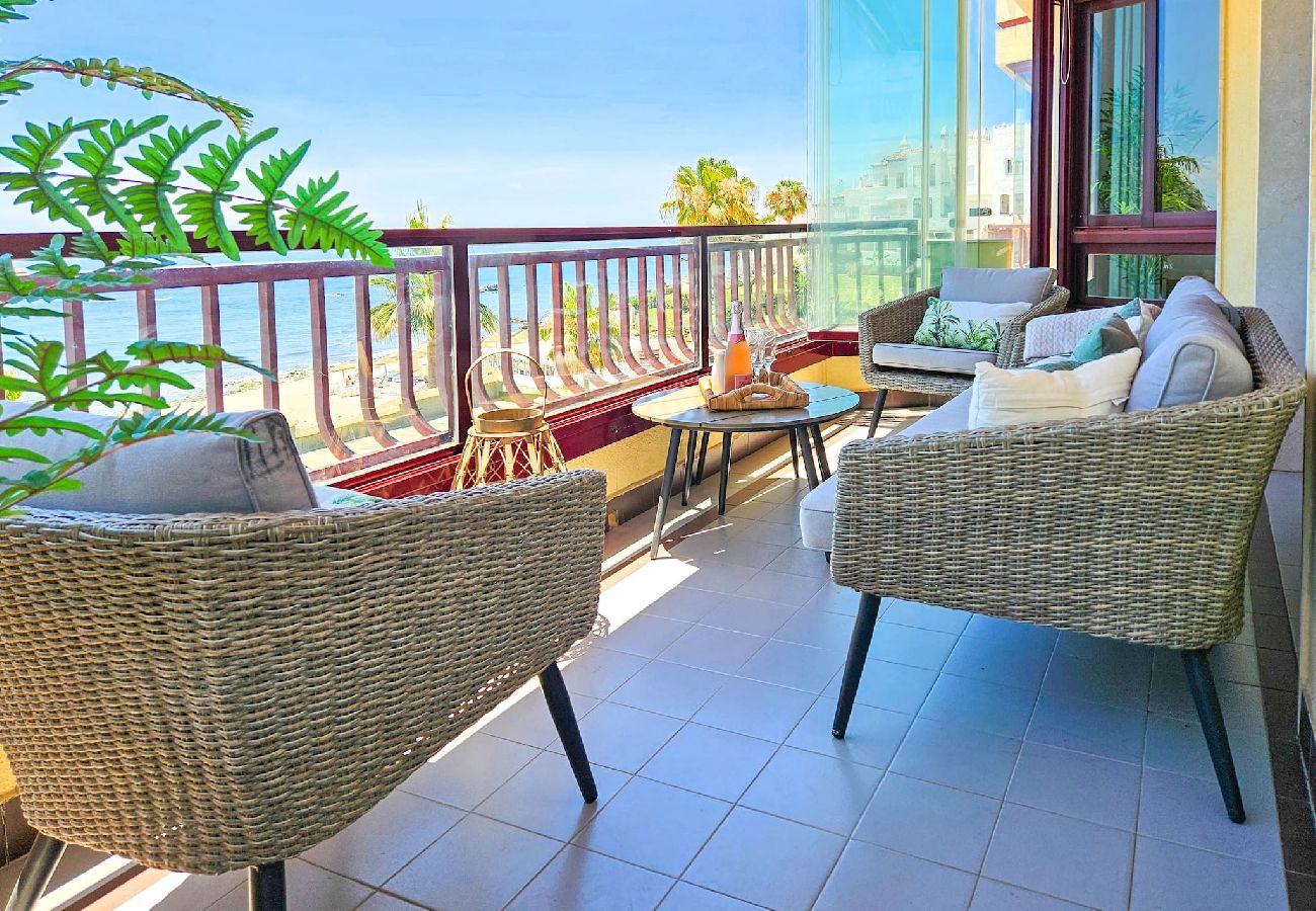 Apartamento en Mijas Costa - Frente a la playa Vistas al mar @ Lubina Sol Riviera del Sol