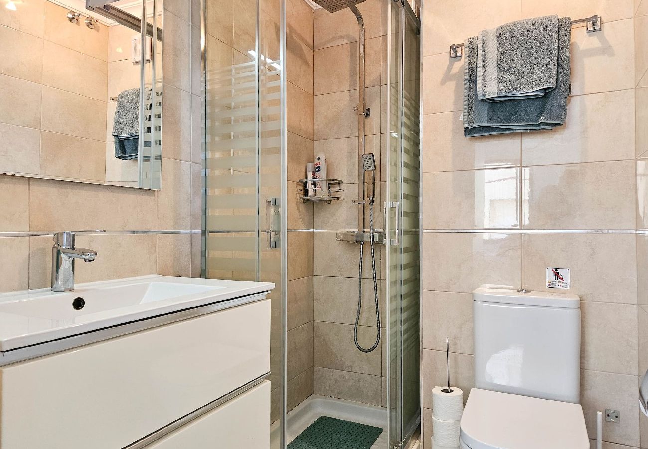 Apartamento en Mijas Costa - Frente a la playa Vistas al mar @ Lubina Sol Riviera del Sol