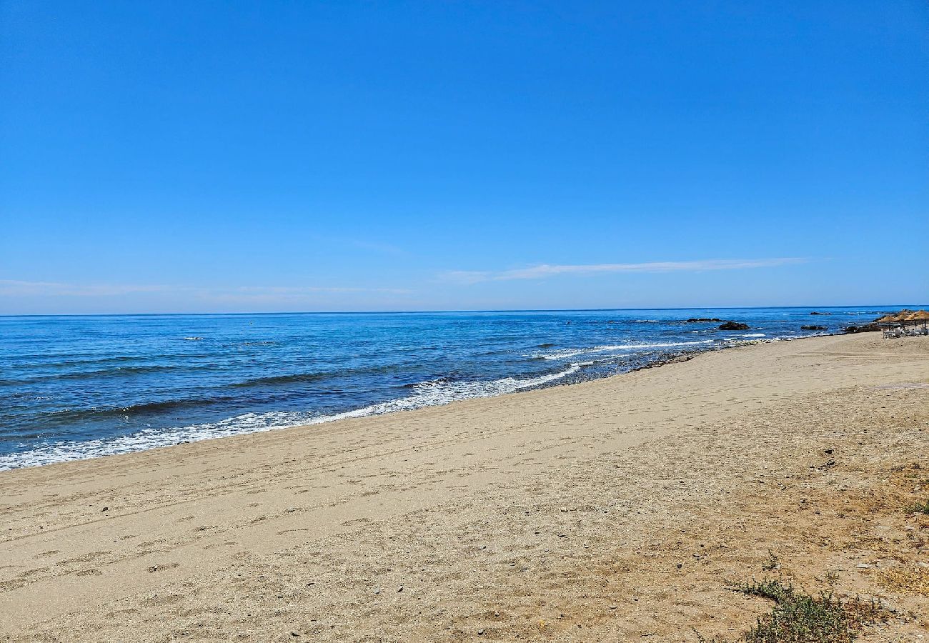 Apartamento en Mijas Costa - Frente a la playa Vistas al mar @ Lubina Sol Riviera del Sol