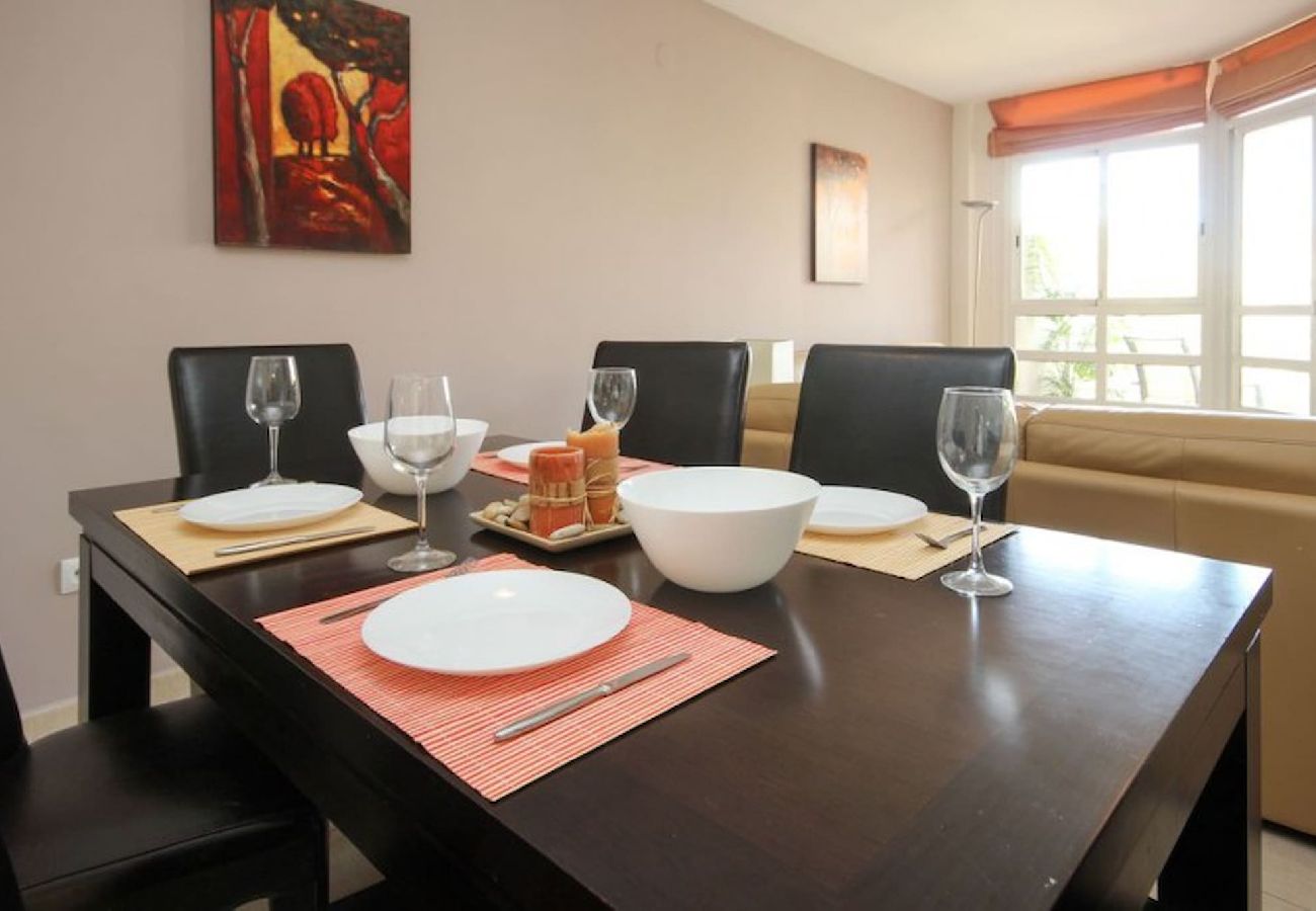 Apartamento en Mijas Costa - Apartamento de tres dormitorios cerca del complejo Mijas Golf