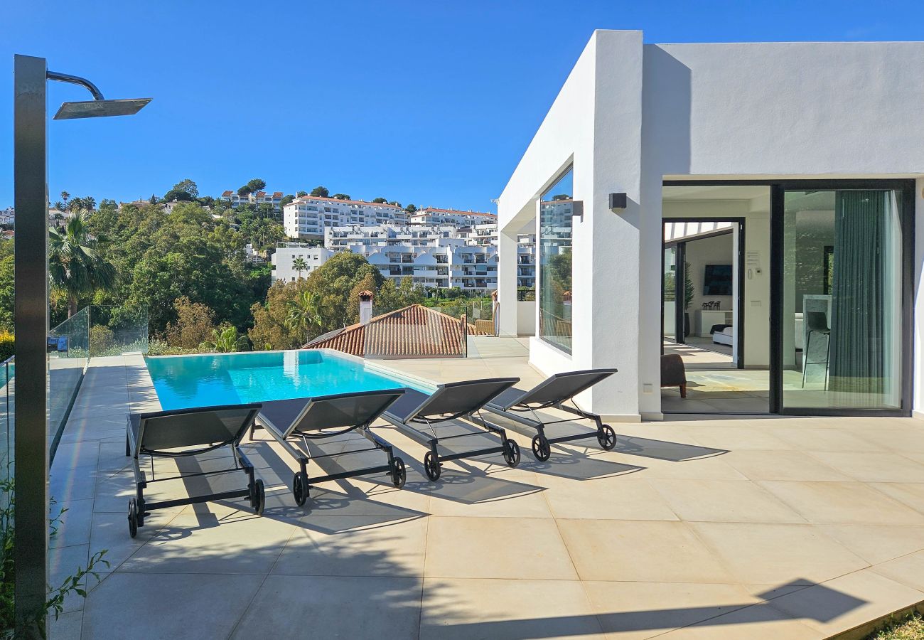 Villa en Mijas Costa - Villa moderna de 3 dormitorios con piscina privada cerca de La Cala