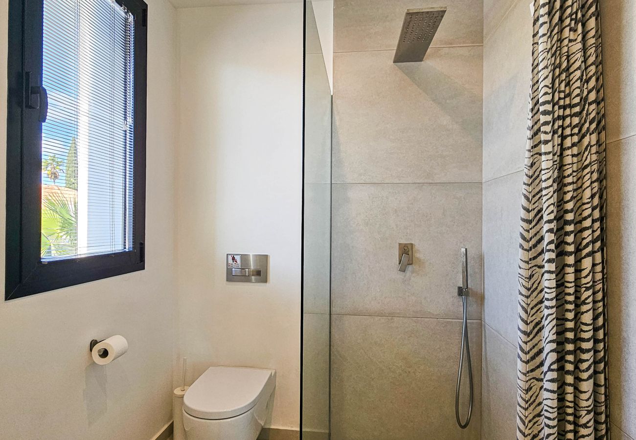 Villa en Mijas Costa - Villa moderna de 3 dormitorios con piscina privada cerca de La Cala