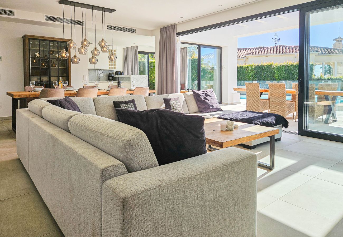 Villa en Mijas Costa - Villa moderna de 3 dormitorios con piscina privada cerca de La Cala