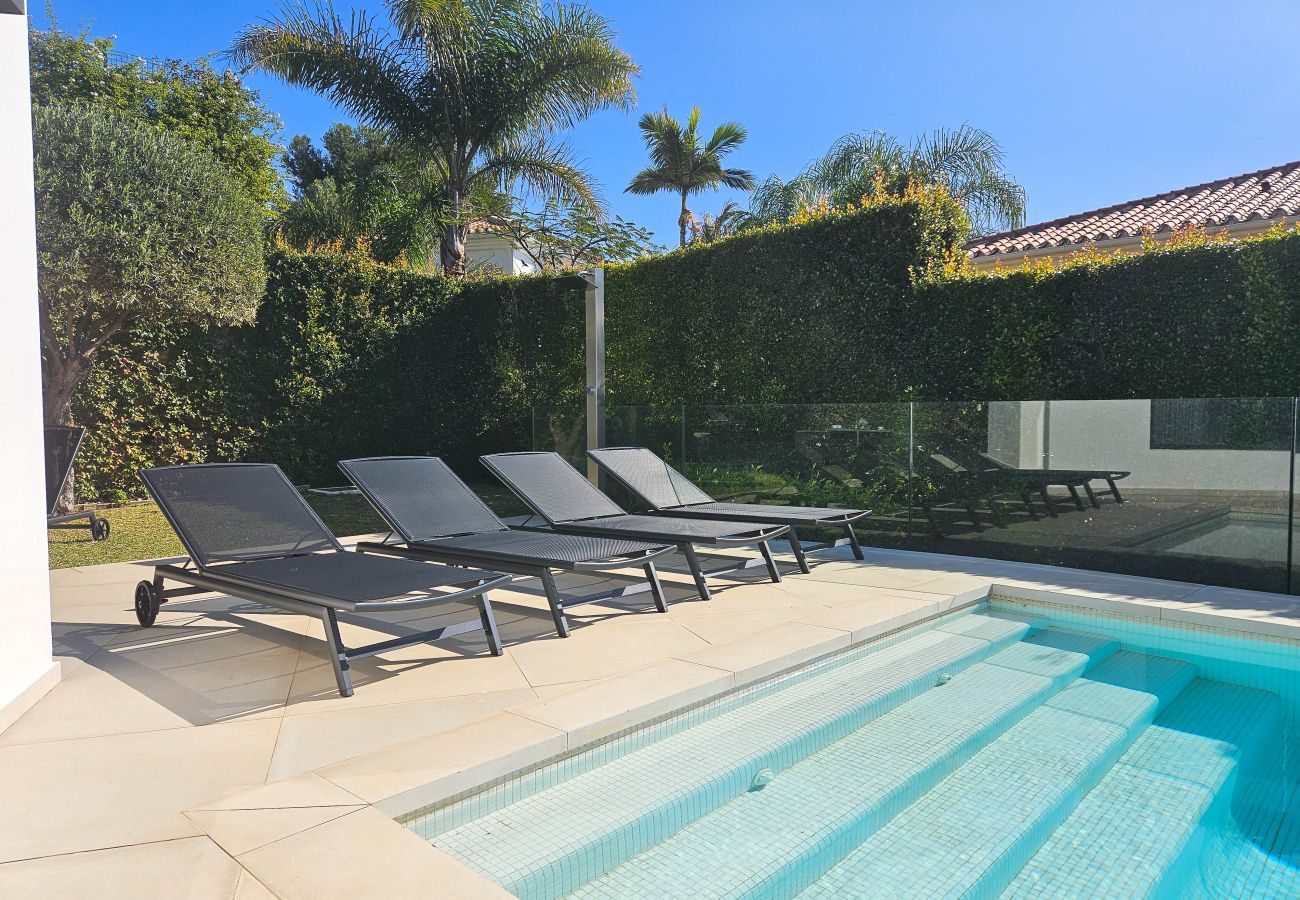 Villa en Mijas Costa - Villa moderna de 3 dormitorios con piscina privada cerca de La Cala
